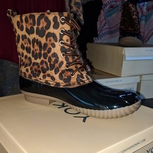 Duck boots